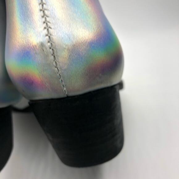 Free People Double-V Ankle Booties Metallic Silver Leather Boots Size 38 US 8 - Picture 3 of 8
